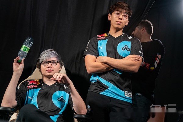 C9带队取胜！，TheShy重要时刻持续失利赛场气氛高涨(宙斯和theshy对过线吗)-九游体育官网