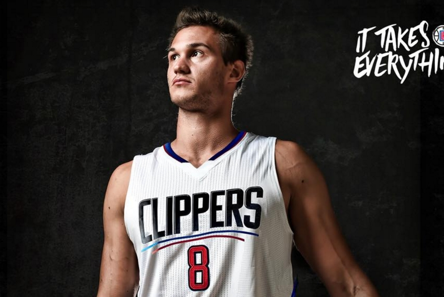 包含巴塞罗那赛前伤情更新，志在NBA常规赛名次提升，媒体盛赞，身体对抗强度拉满的词条-9体育